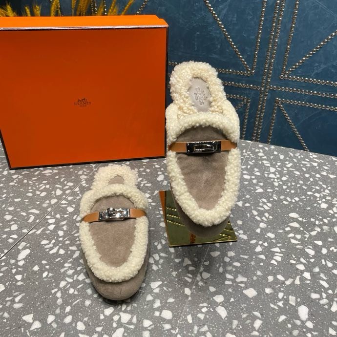 Slippers women's leather from fur фото 8