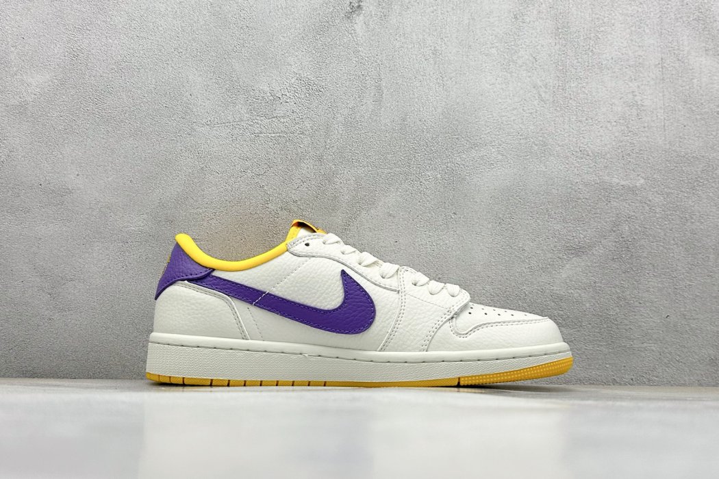 Кроссовки Travis Scott x Fragment Design x Air Jordan 1 Low фото 2