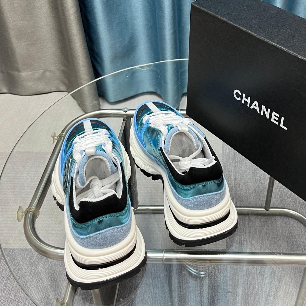 Кроссовки женские фото 4