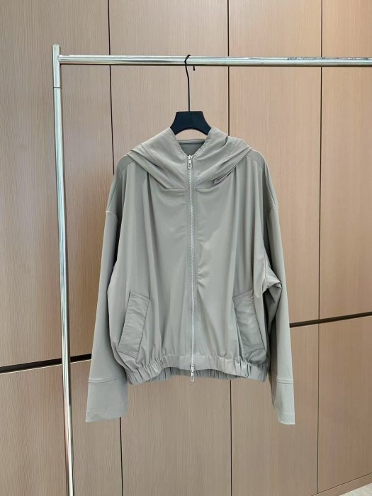 Костюм женский фото 3