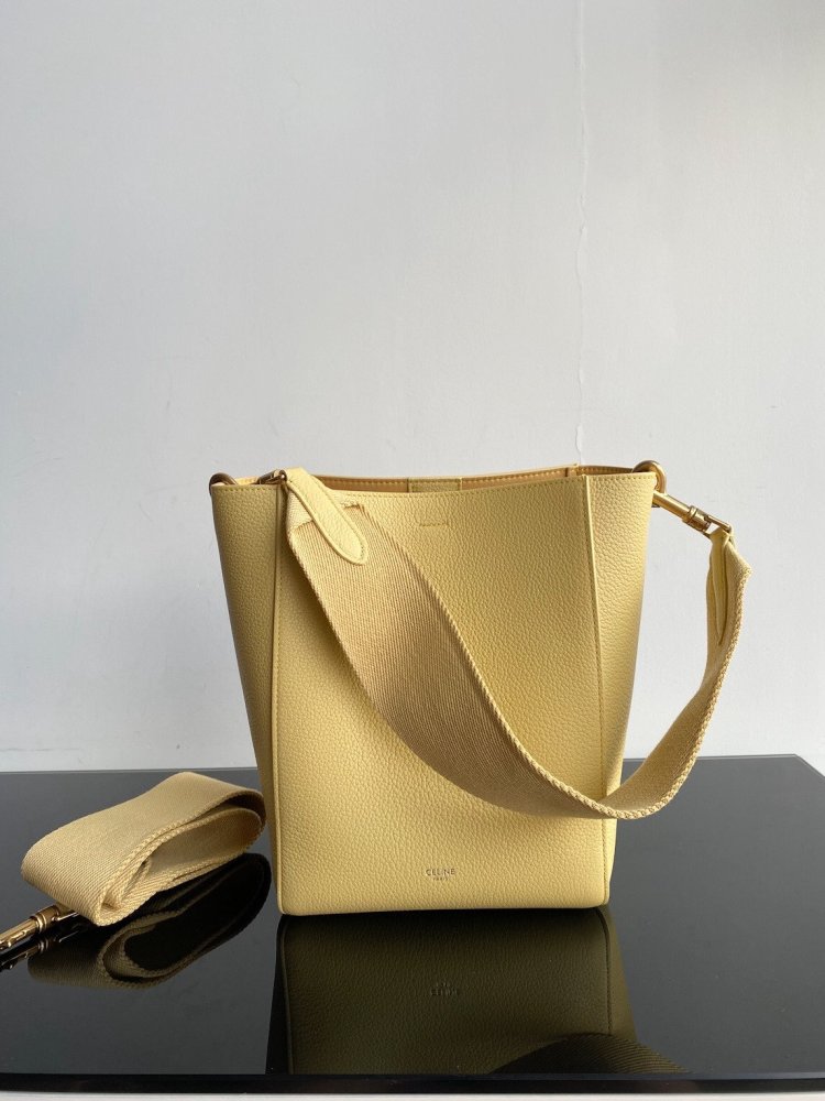 A bag Sangle Bucket 24.5 cm