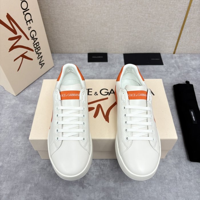 Кросівки чоловічі