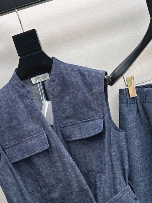 Костюм жіночий фото 4