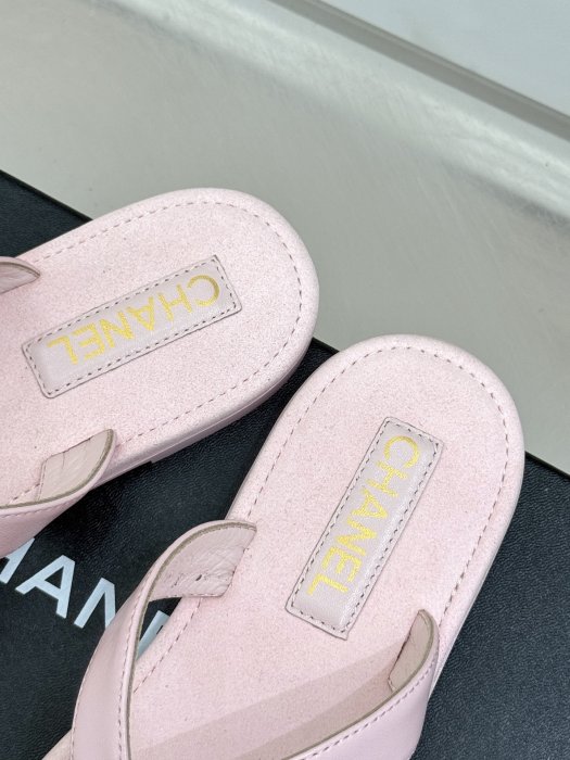 Шлепанцы фото 8