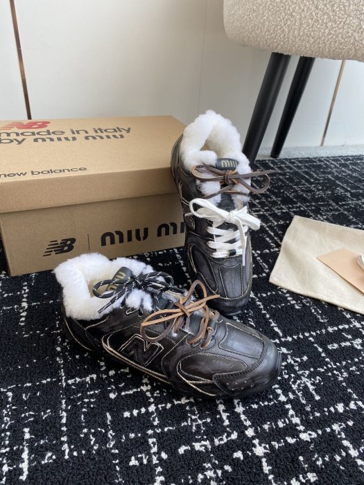 Sneakers on fur women's Miu Miu x New Balance 530