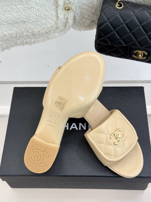 Босоножки фото 9