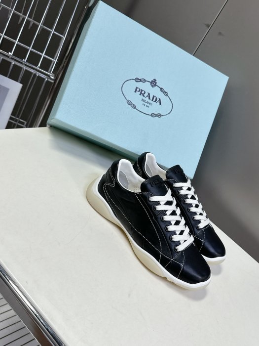 Кроссовки фото 2