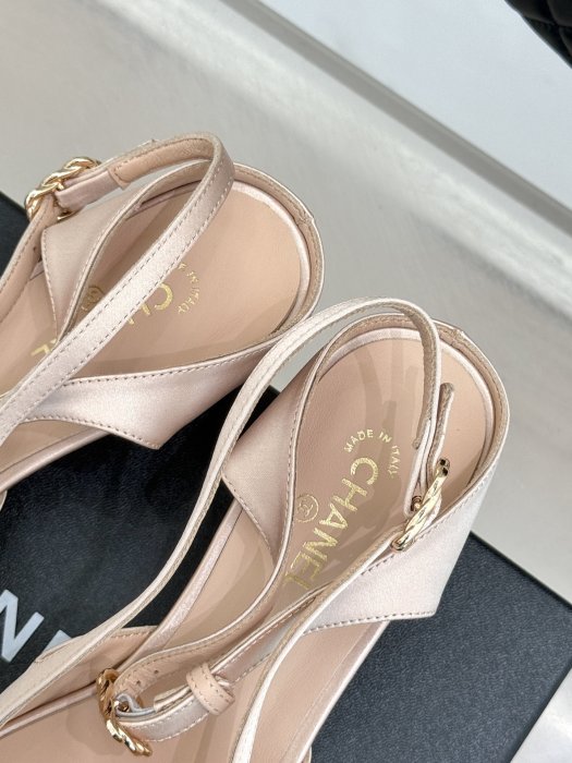 Босоножки фото 8