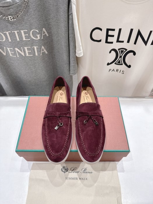 Лоферы женские