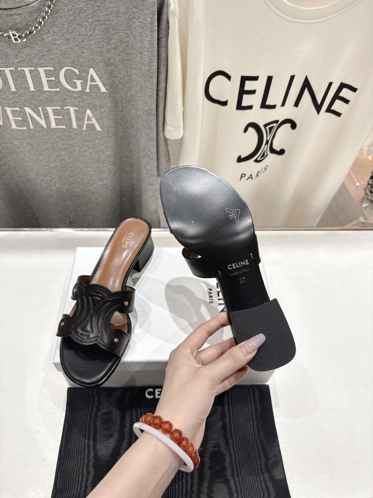 Босоніжки фото 9