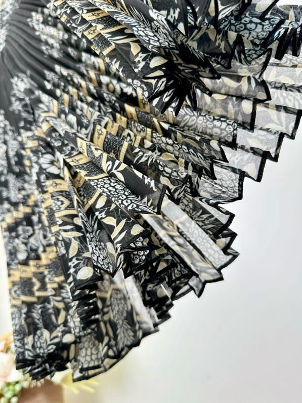 Long skirt of series ILLUMINATE фото 9