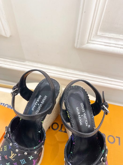 Босоножки фото 7