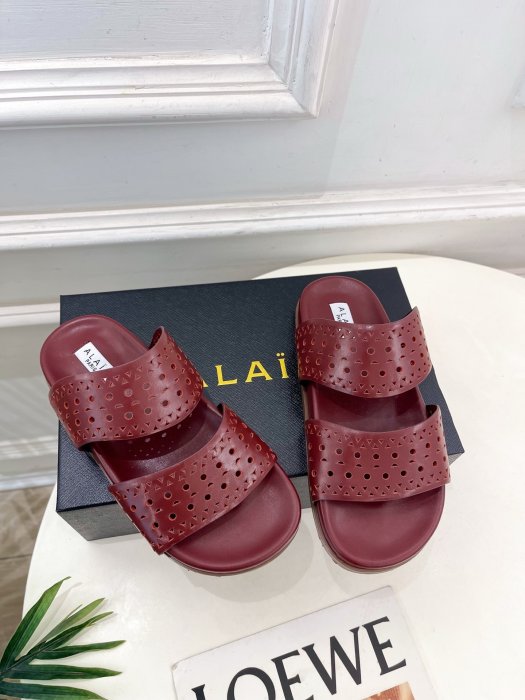 Шлепанцы женские фото 2