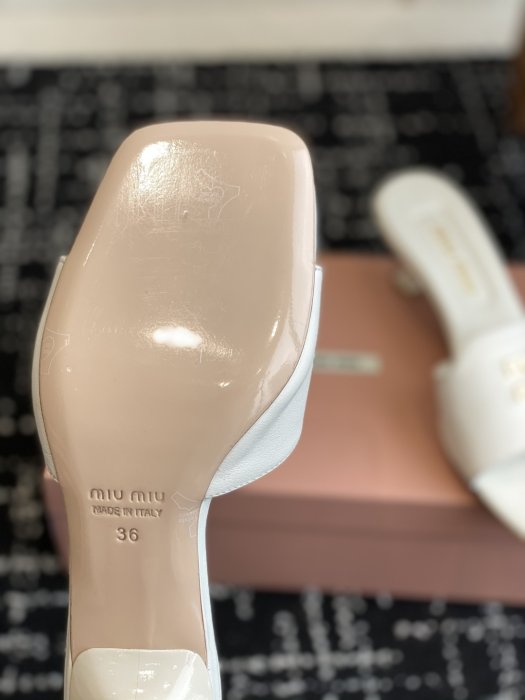 Босоножки фото 9