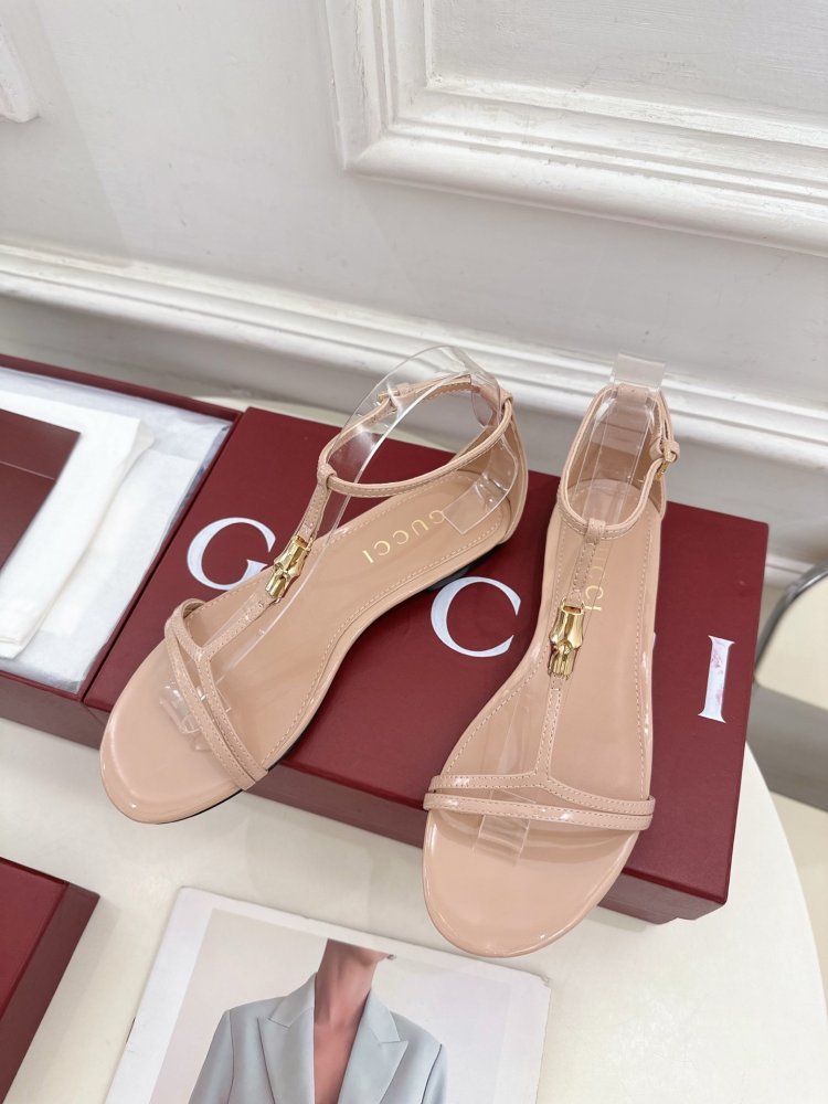 Босоножки фото 2