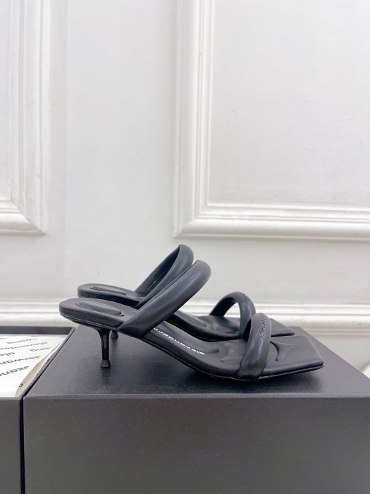 Босоножки фото 2