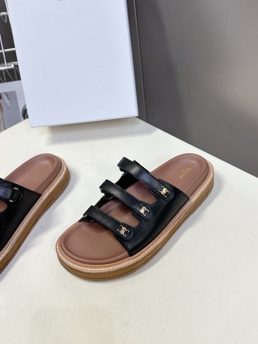 Шлепанцы фото 3