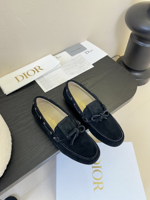 Лоферы женские