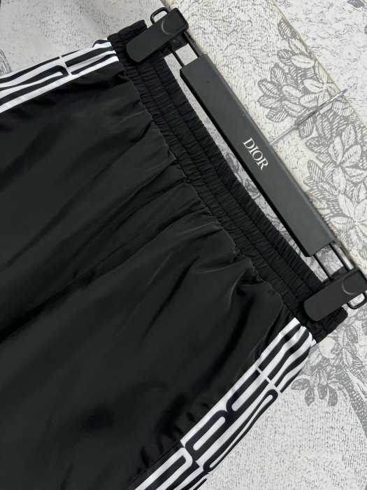 Костюм жіночий фото 4