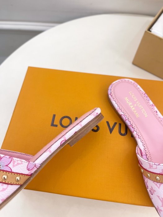 Шлепанцы женские фото 8