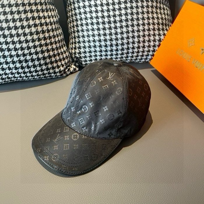 Louis vuitton baseball cap on sale