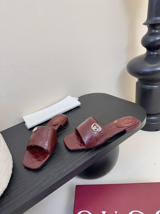 Шлепанцы фото 3