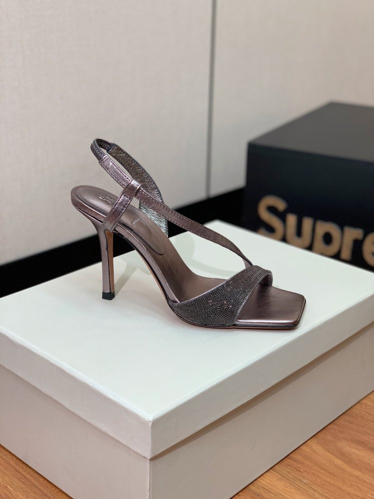 Босоножки фото 4