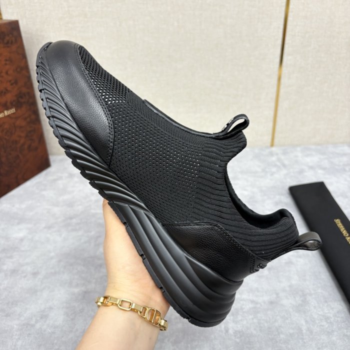 Кросівки фото 8