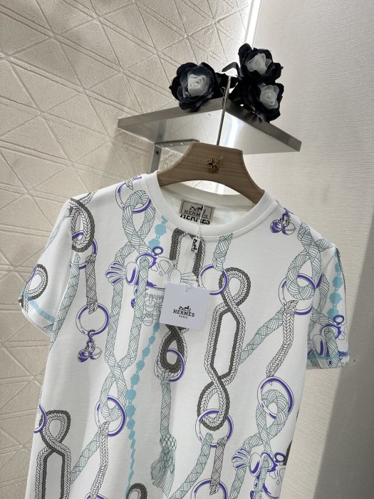 Футболка жіноча фото 3