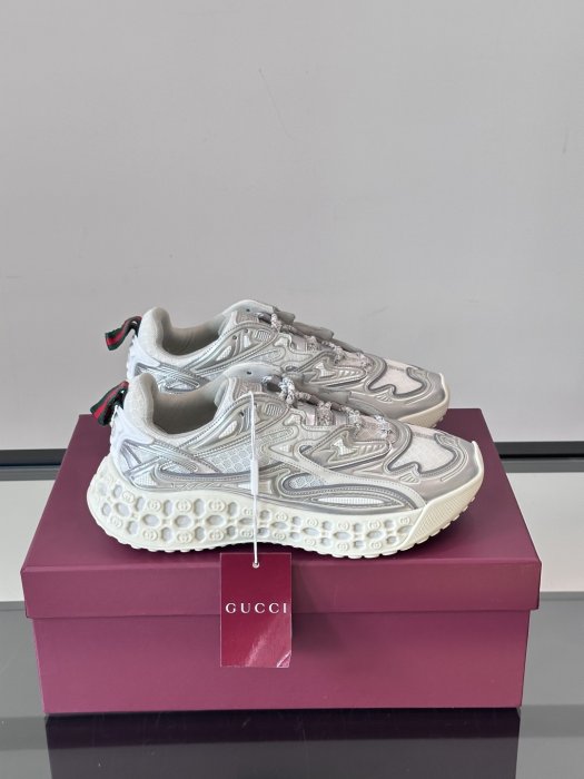 Кроссовки мужские