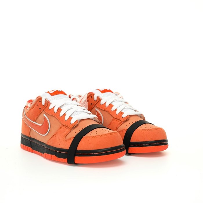 Sneakers ConcePts x Nike SB Dunk Low Orange Lobster фото 6