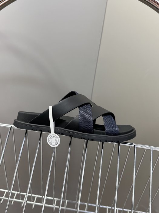 Шлепанцы фото 5