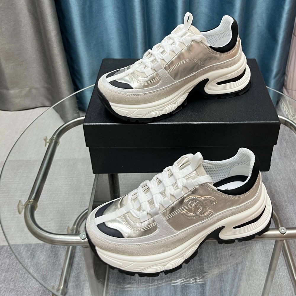 Кроссовки женские фото 4