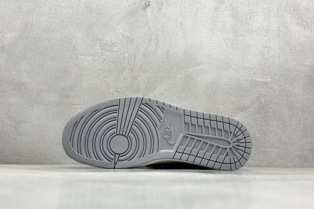 Кроссовки Fragment x Travis Scott x Supreme х Air Jordan 1 Low фото 4