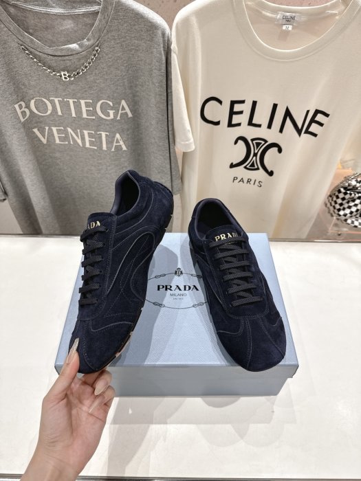 Кроссовки фото 4