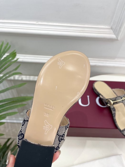 Босоножки фото 9