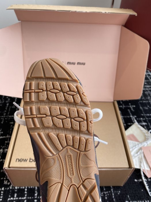 Sneakers MIU MIU x NEW BALANCE 530 фото 9
