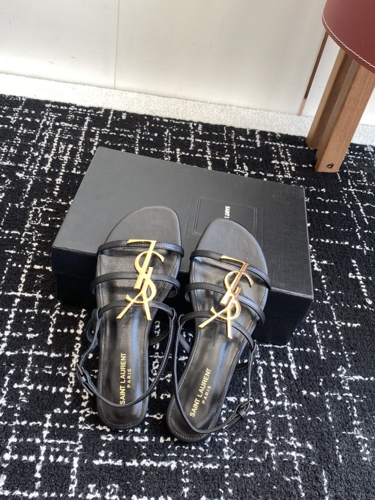 Босоножки фото 4