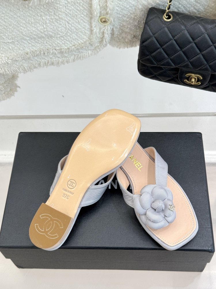 Шльопанці жіночі фото 9