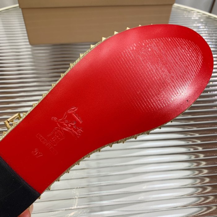 Босоножки фото 8