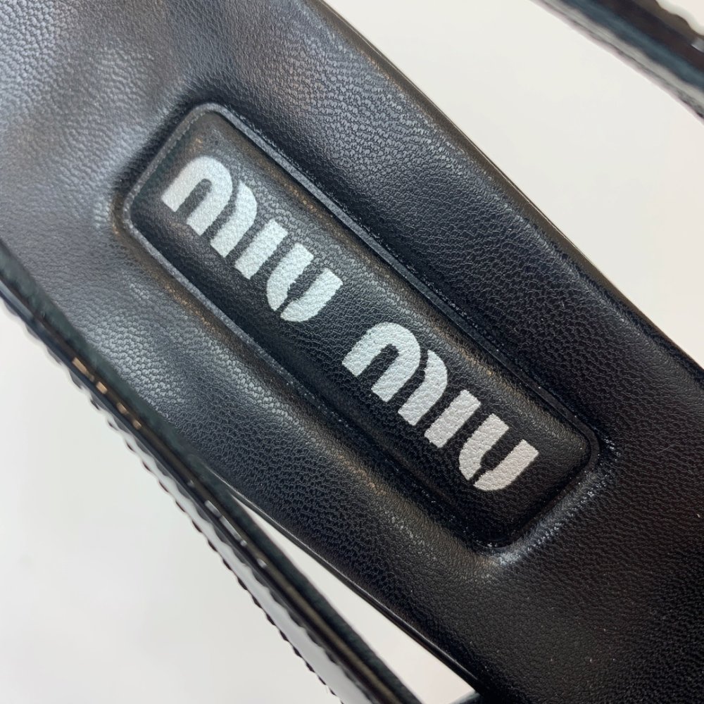 Босоніжки фото 9