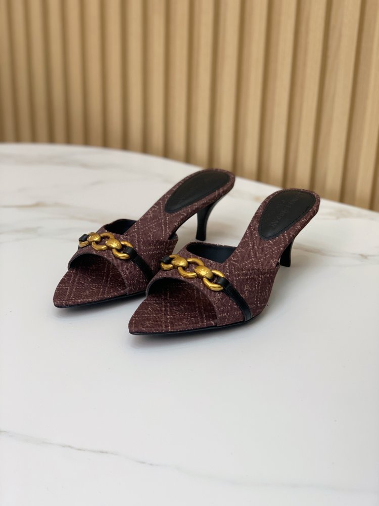 Босоножки фото 5