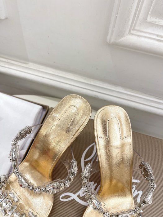 Босоніжки фото 7