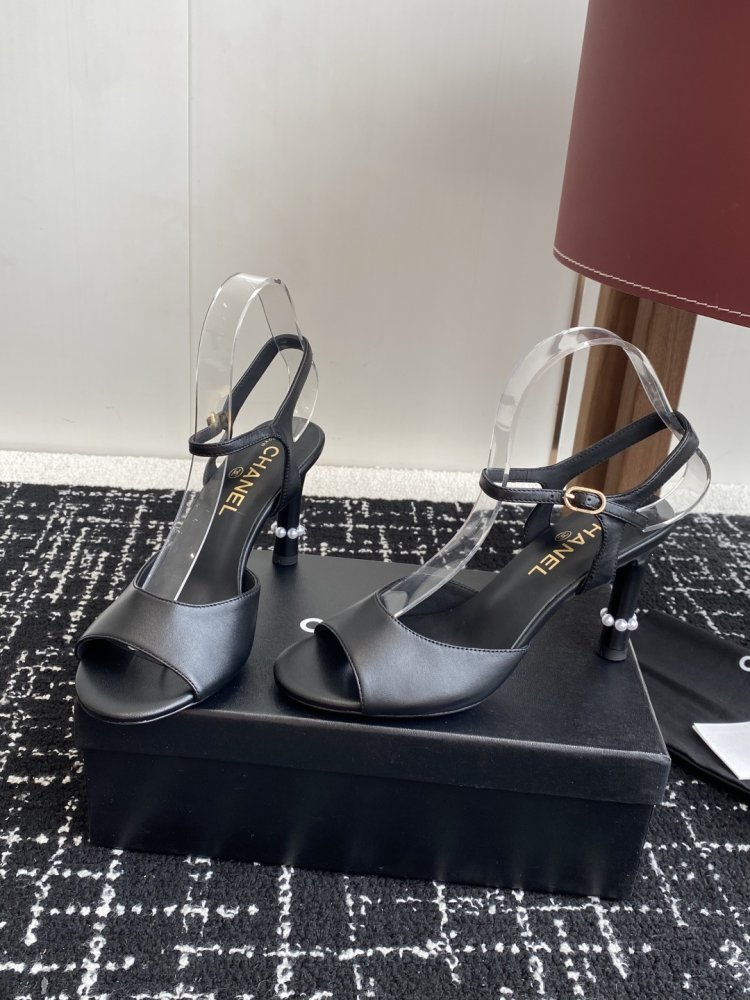 Босоножки фото 3