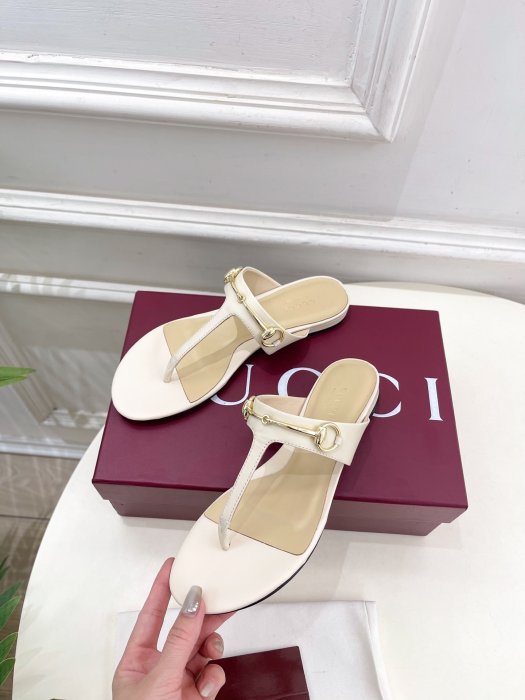 Босоножки фото 5