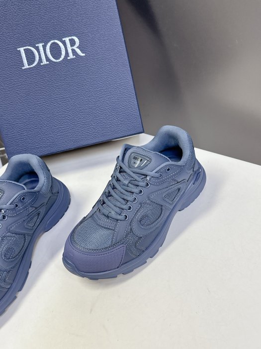 Кроссовки фото 3