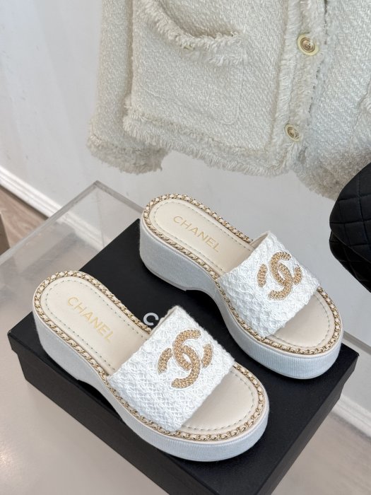 Босоножки фото 3