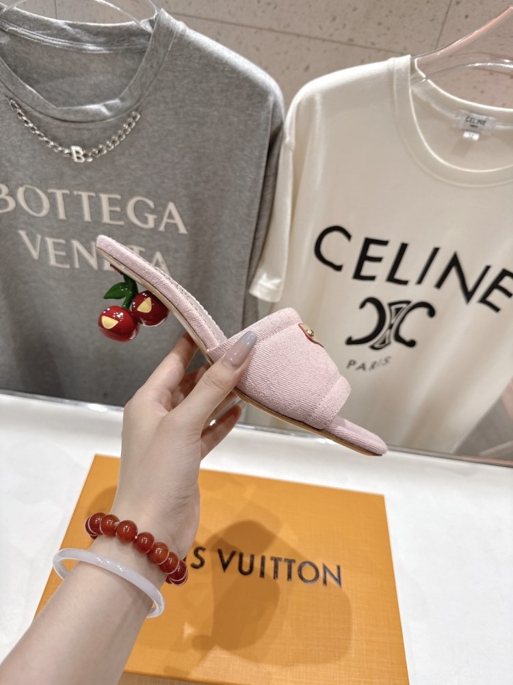 Босоножки фото 5