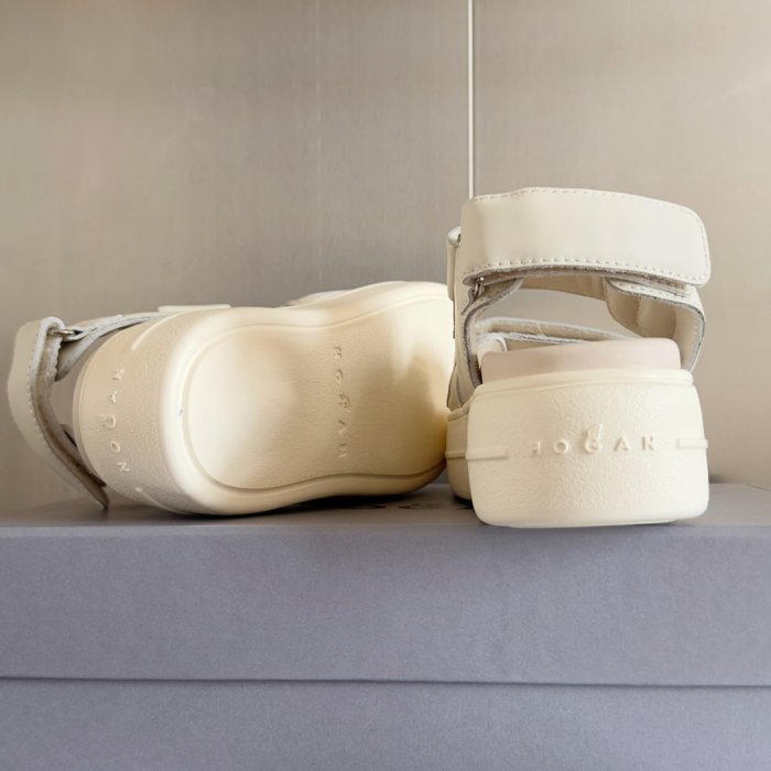 Сандалии женские фото 9