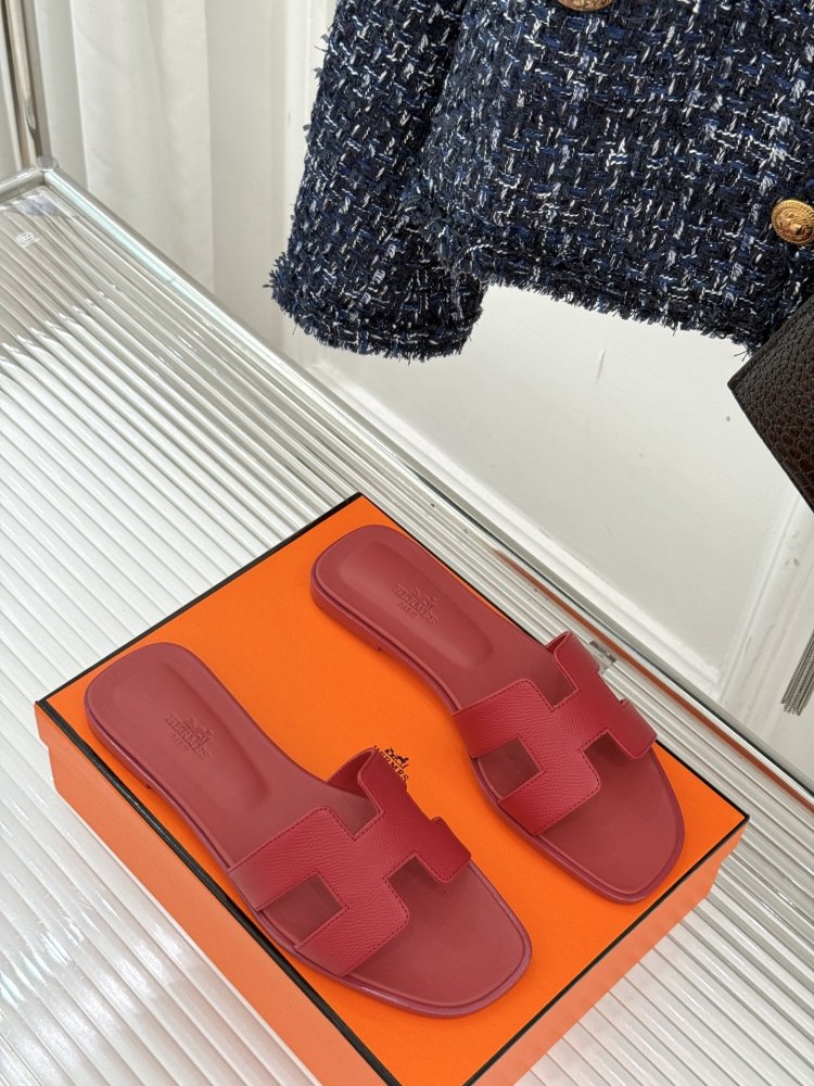 Шлепанцы женские фото 3